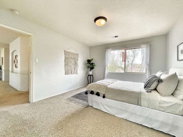 1613 Montiano Loop SE, Rio Rancho, NM 87124