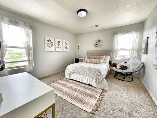 1613 Montiano Loop SE, Rio Rancho, NM 87124