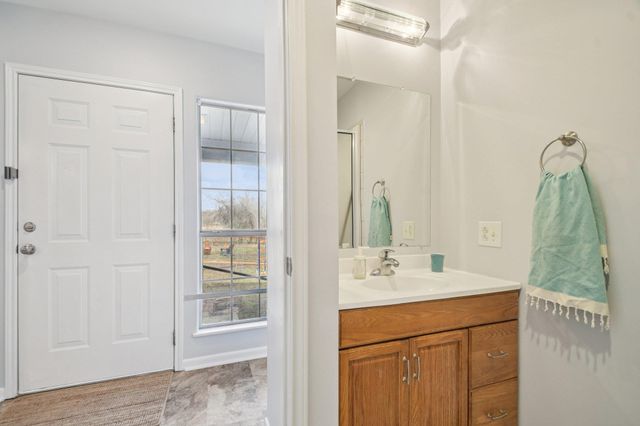 528 Old Mcdade RD, Elgin, TX 78621