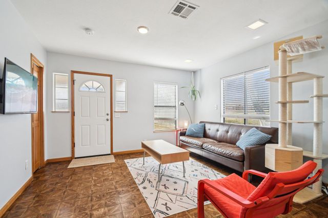 528 Old Mcdade RD, Elgin, TX 78621