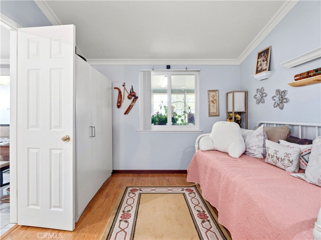 Image 13 of property listing at 26835 Avenue Of The Oaks B, Newhall, CA 91321