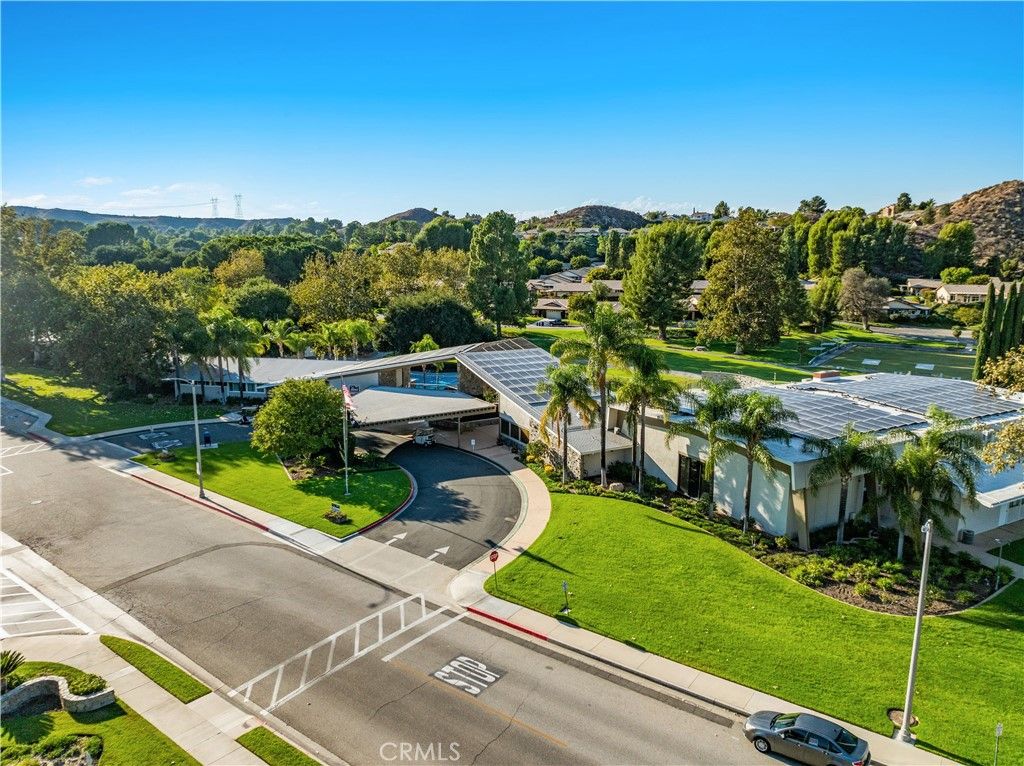 Image 22 of property listing at 26835 Avenue Of The Oaks B, Newhall, CA 91321