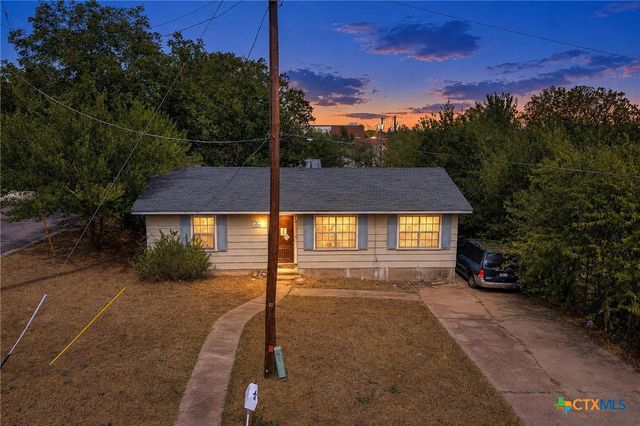 200 E Hoopes Avenue, Pflugerville, TX 78660