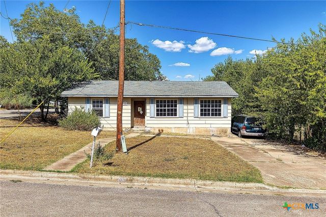 200 E Hoopes Avenue, Pflugerville, TX 78660
