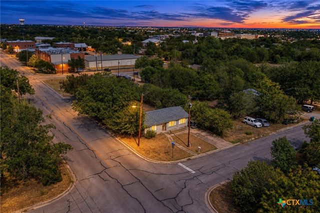 200 E Hoopes Avenue, Pflugerville, TX 78660