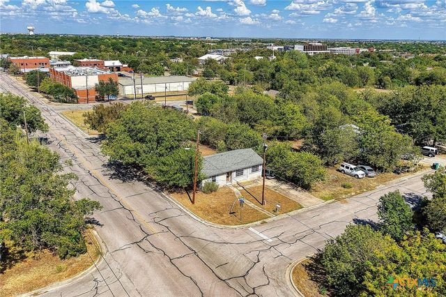 200 E Hoopes Avenue, Pflugerville, TX 78660