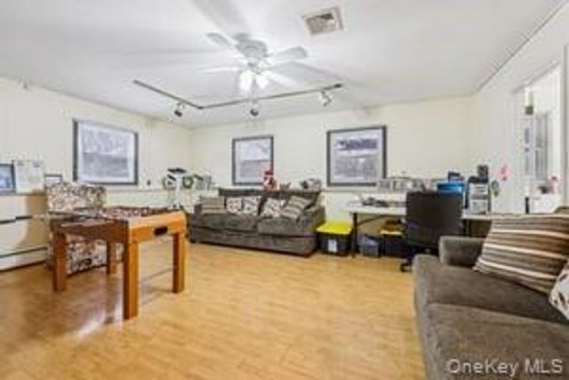 14 Westlyn Drive, Bardonia, NY 10954