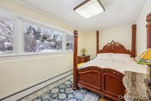 14 Westlyn Drive, Bardonia, NY 10954