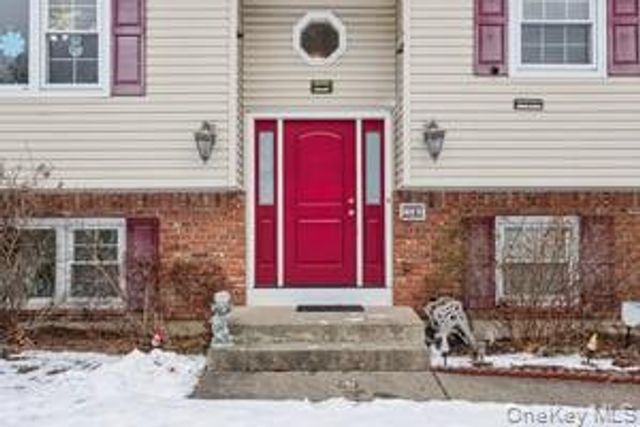 14 Westlyn Drive, Bardonia, NY 10954