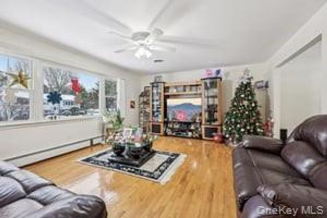 14 Westlyn Drive, Bardonia, NY 10954