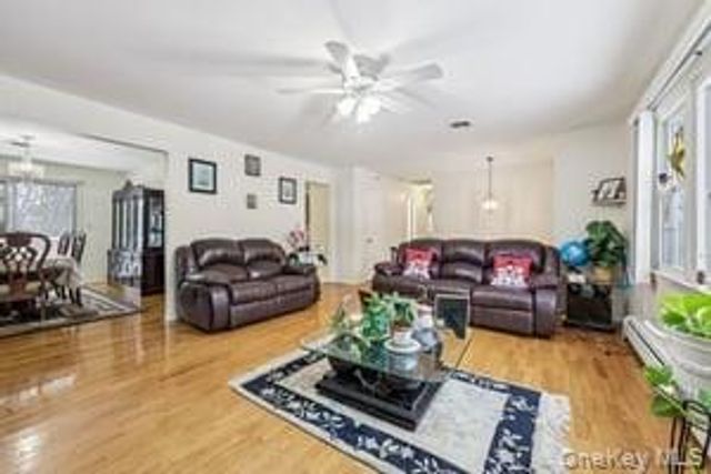 14 Westlyn Drive, Bardonia, NY 10954