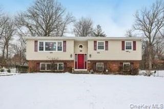 14 Westlyn Drive, Bardonia, NY 10954