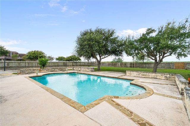 5921 King Trail, Corpus Christi, TX 78414