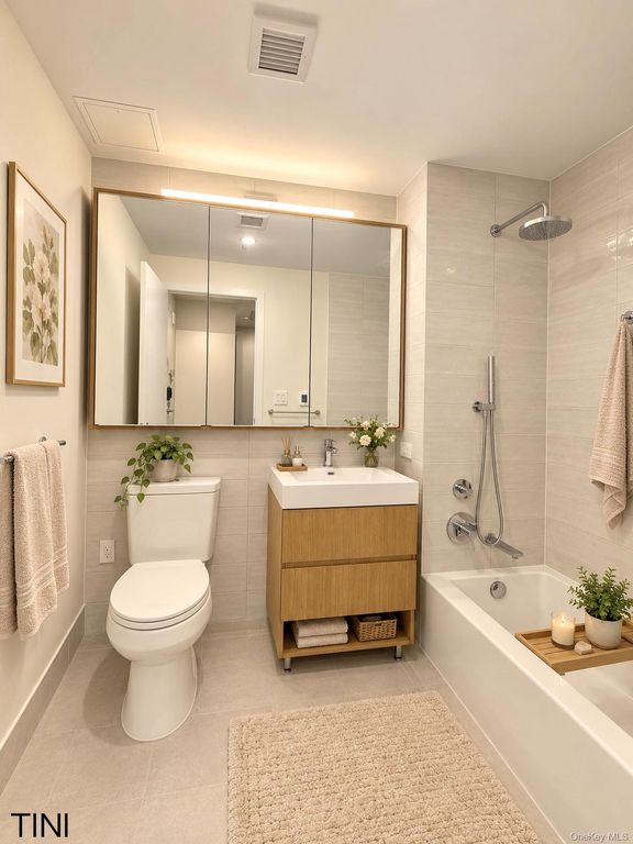 131-02 B 40th Road 16M, Flushing, NY 11354 — photo 2