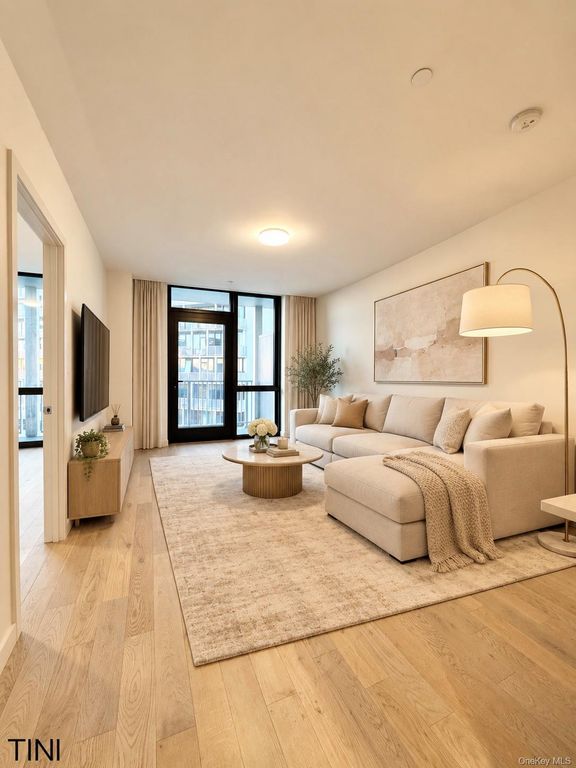 131-02 B 40th Road 16M, Flushing, NY 11354 — photo 3