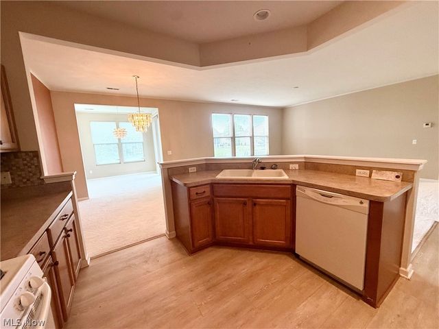 9482 Redington Drive, North Ridgeville, OH 44039
