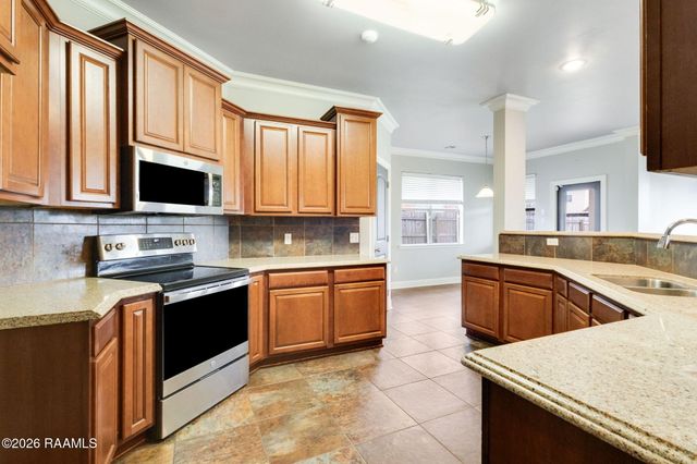 100 Bristow Bayou Road, Broussard, LA 70518