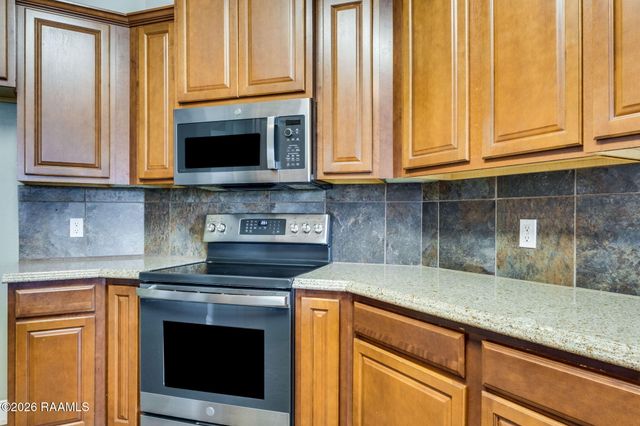 100 Bristow Bayou Road, Broussard, LA 70518