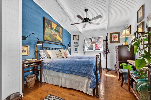 106 5TH AVENUE, St Pete Beach, FL 33706