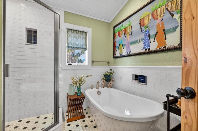 106 5TH AVENUE, St Pete Beach, FL 33706