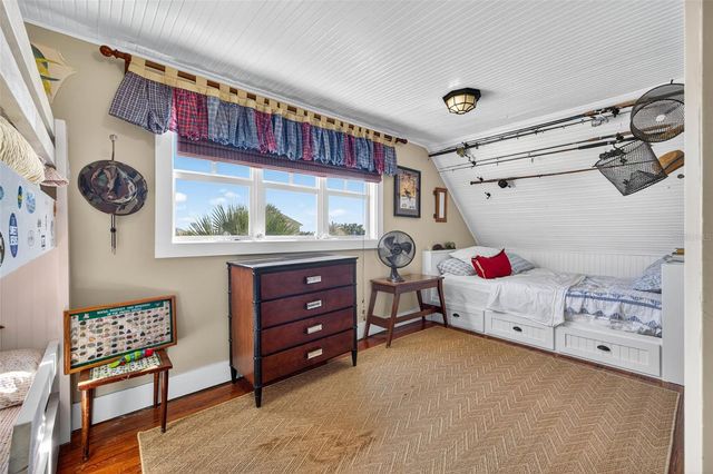 106 5TH AVENUE, St Pete Beach, FL 33706