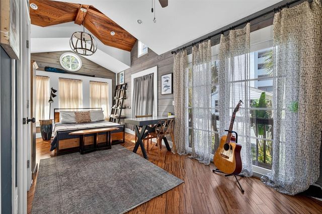 106 5TH AVENUE, St Pete Beach, FL 33706