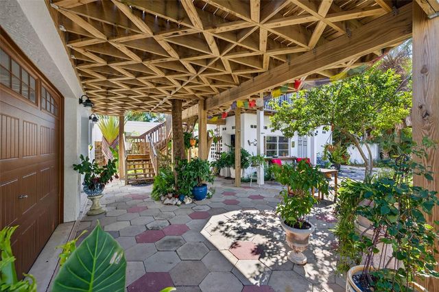 106 5TH AVENUE, St Pete Beach, FL 33706