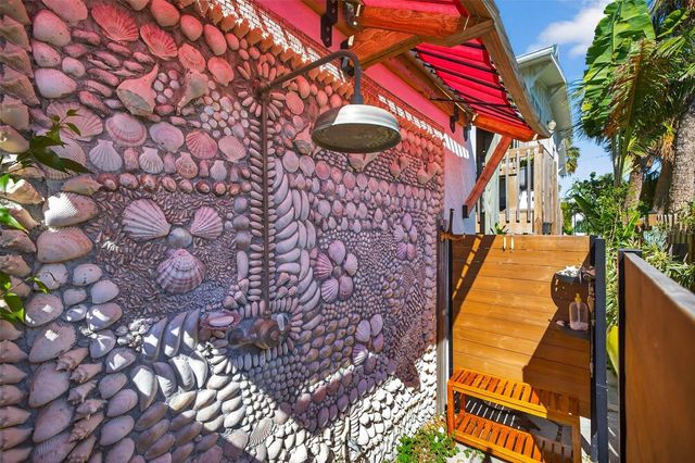 106 5TH AVENUE, St Pete Beach, FL 33706