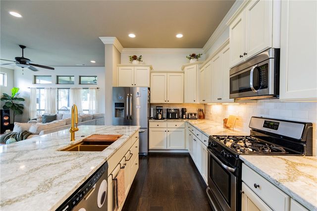 1501 Crestwood Hills Lane, Cave Springs, AR 72718