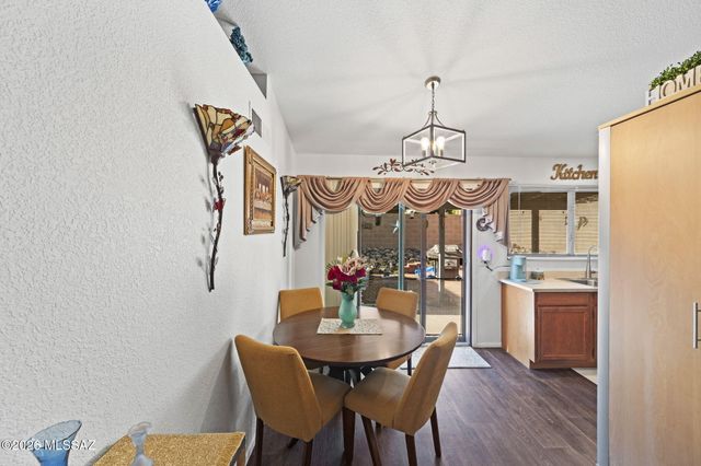 10095 E Autumnwind Place, Tucson, AZ 85730