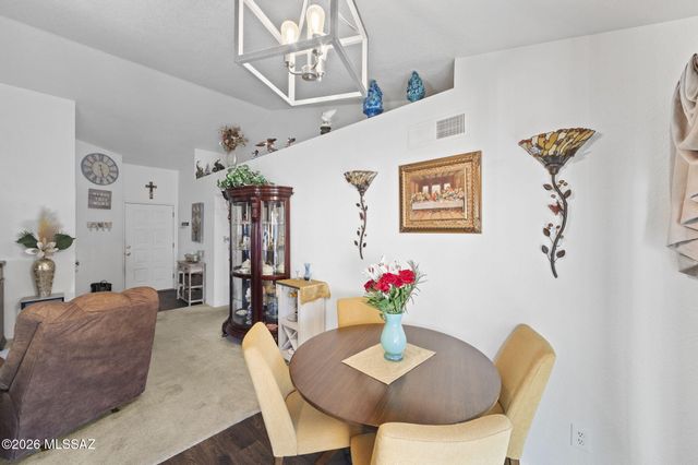 10095 E Autumnwind Place, Tucson, AZ 85730