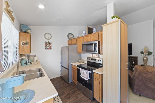 10095 E Autumnwind Place, Tucson, AZ 85730