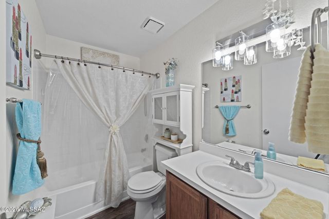 10095 E Autumnwind Place, Tucson, AZ 85730