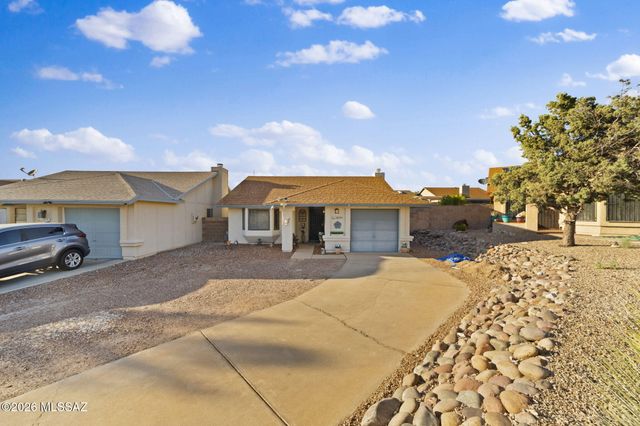 10095 E Autumnwind Place, Tucson, AZ 85730
