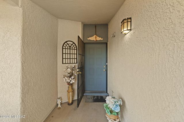 10095 E Autumnwind Place, Tucson, AZ 85730