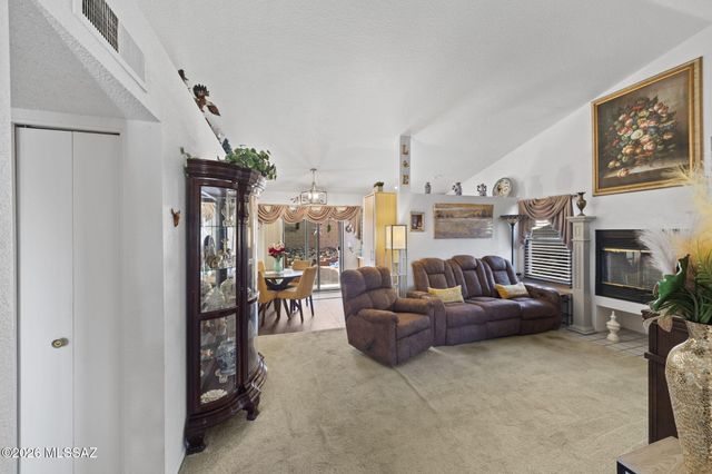10095 E Autumnwind Place, Tucson, AZ 85730