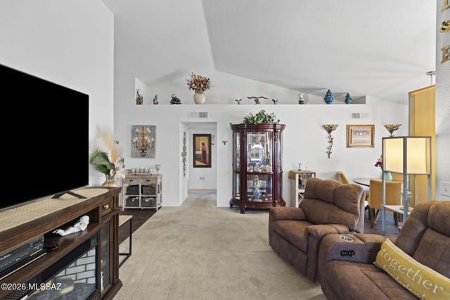 10095 E Autumnwind Place, Tucson, AZ 85730