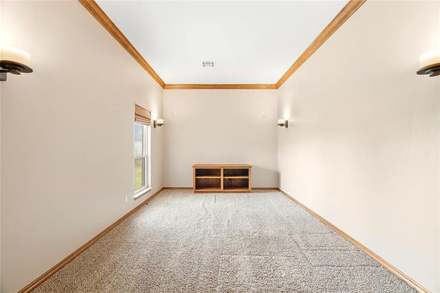 10204 SW 25th Street, Yukon, OK 73099