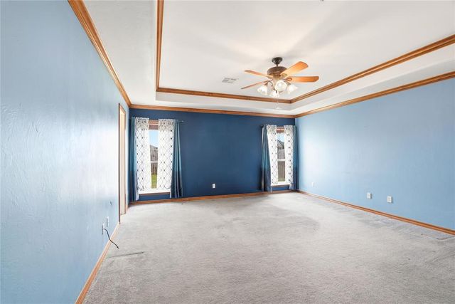 10204 SW 25th Street, Yukon, OK 73099