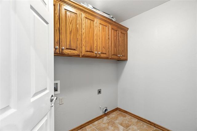 10204 SW 25th Street, Yukon, OK 73099