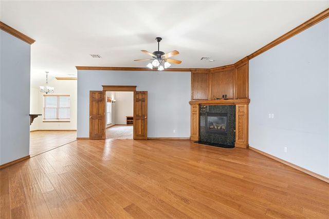 10204 SW 25th Street, Yukon, OK 73099