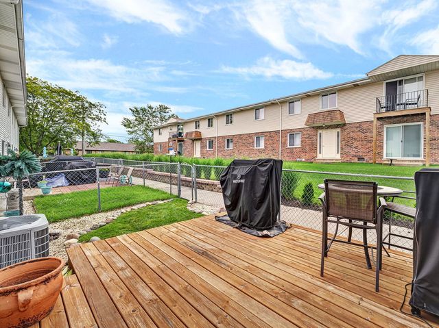 1675 Nelson Road, New Lenox, IL 60451