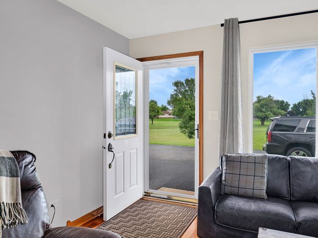 1675 Nelson Road, New Lenox, IL 60451