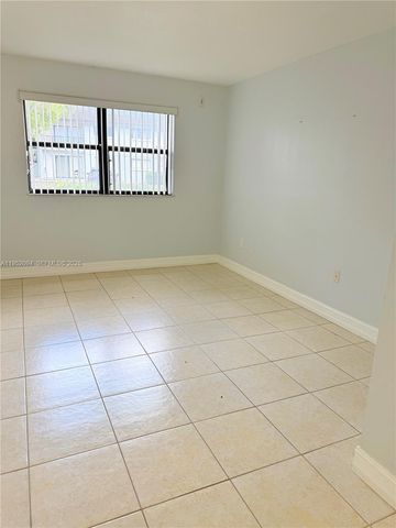 7200 NW 179th St 111, Hialeah, FL 33015
