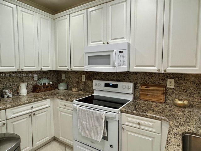 3121 SE 2nd Dr, Homestead, FL 33033