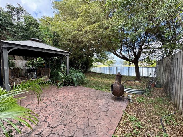 3121 SE 2nd Dr, Homestead, FL 33033