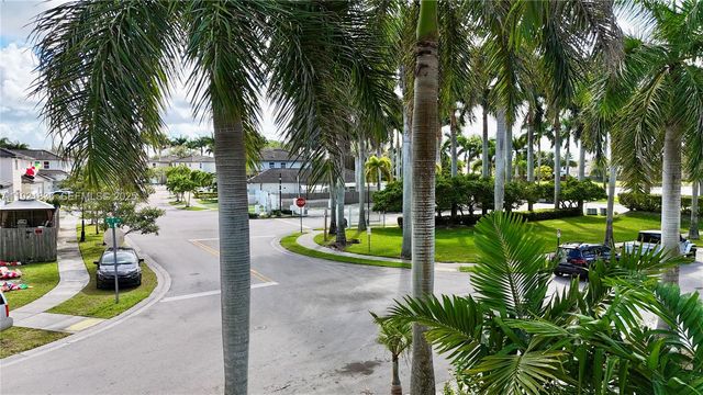 3121 SE 2nd Dr, Homestead, FL 33033