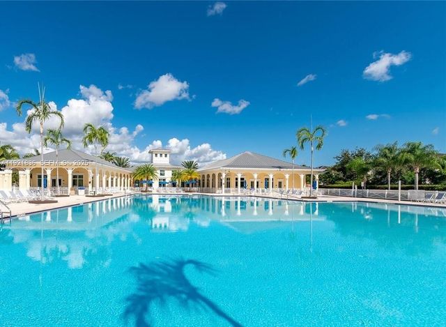 3121 SE 2nd Dr, Homestead, FL 33033