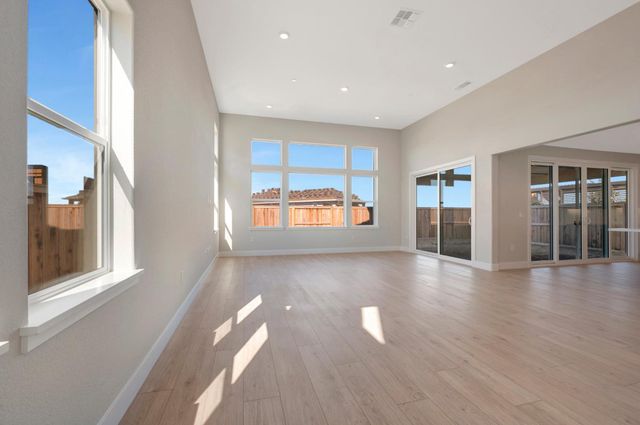 916 Caprock Ln, Bickford Ranch, CA 95648