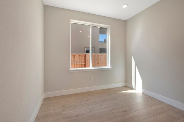 916 Caprock Ln, Bickford Ranch, CA 95648